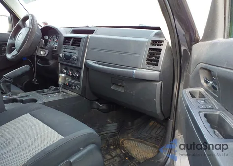 2010 Jeep Liberty Sport z USA, uszkodzony, nr VIN 1J4PN2GK4AW136983